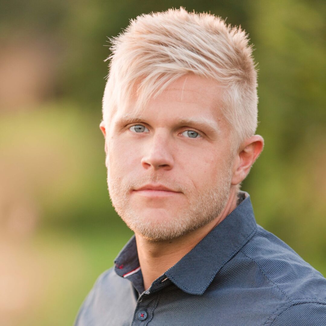 Tim-Headshot-2-scaled-down-scaled-circle