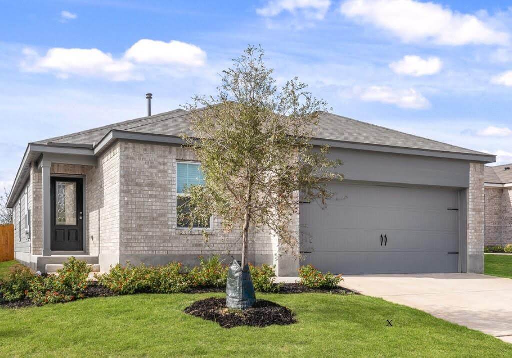 Texas Investment Property: 10% Incentive, 4.6% Rates, Tenants in Place!